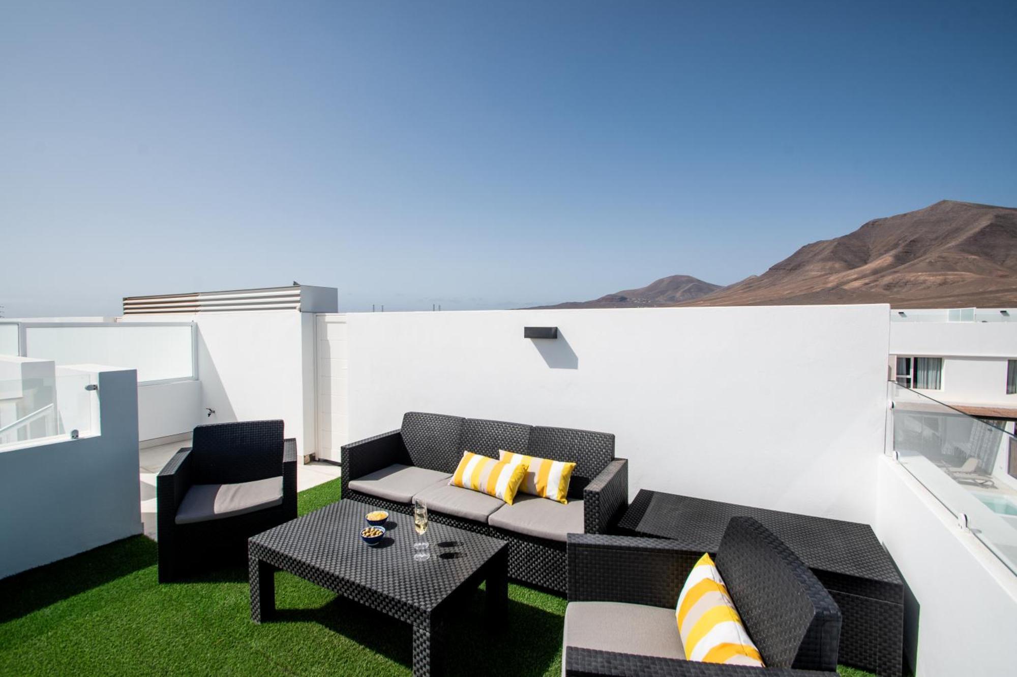 Serena Villa 38 - Heated Pool, Sea Views, Ac, High Speed Internet Playa Blanca (Lanzarote) Exterior foto